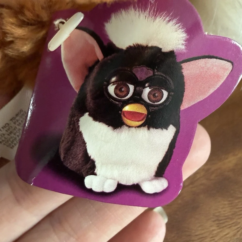 1999 Tiger Electronics Furby 70-800 Coffee Cream White Mohawk Brown Eyes Box